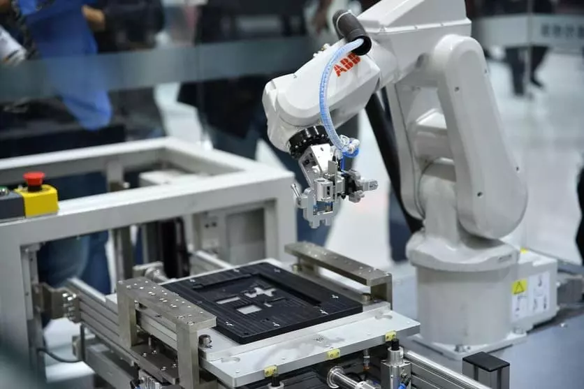Porcas de rebite para equipamento eletrónico