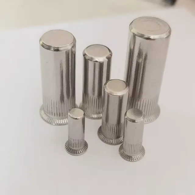 porcas de rebite cego de cabeça escareada